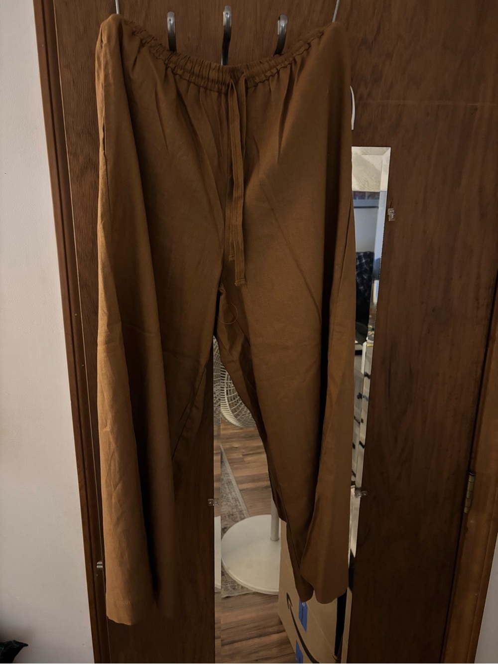 Max Studio Women’s Wide Leg Brown Drawstring Chinos